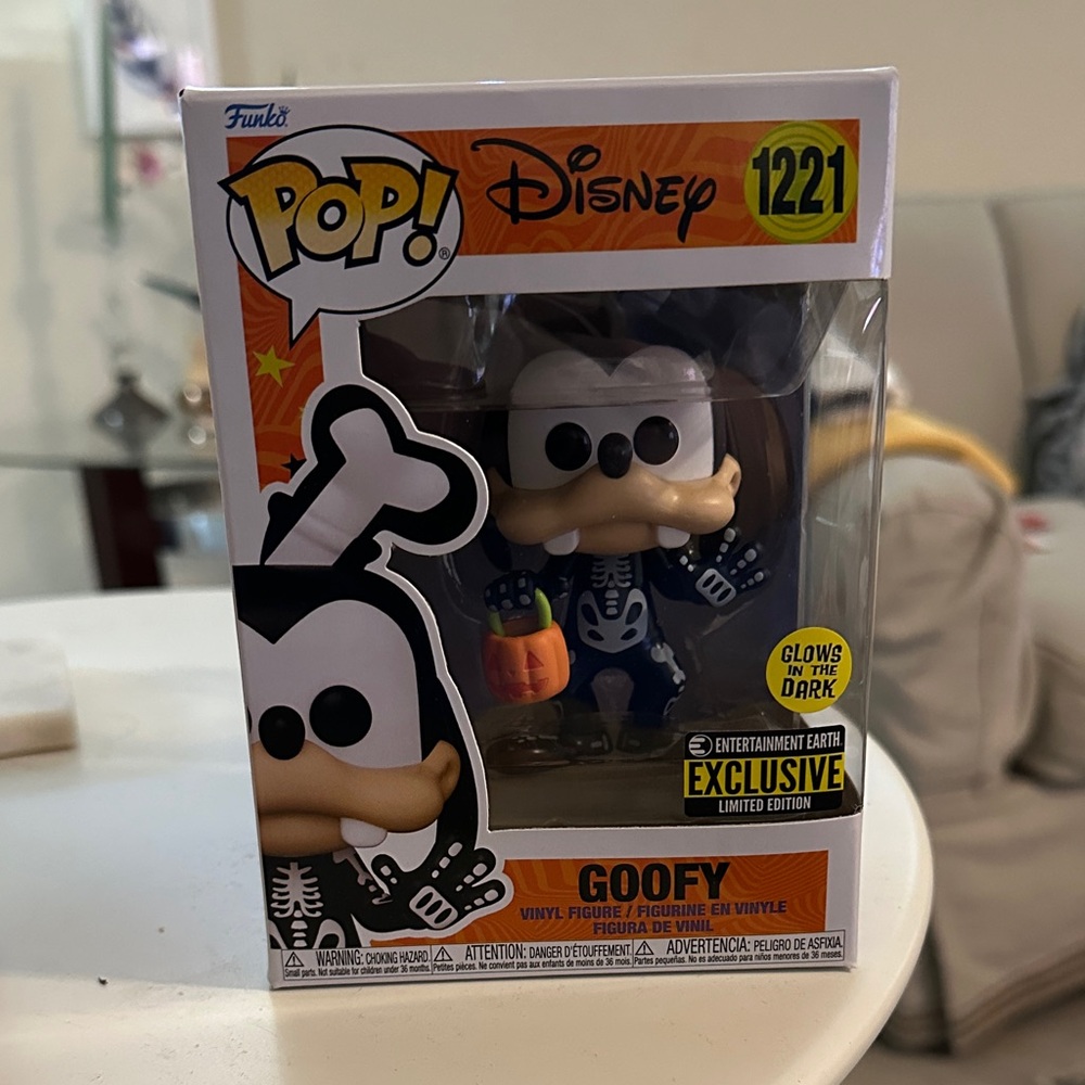 Funko Pop Disney Goofy Glow-in-the-Dark Figure